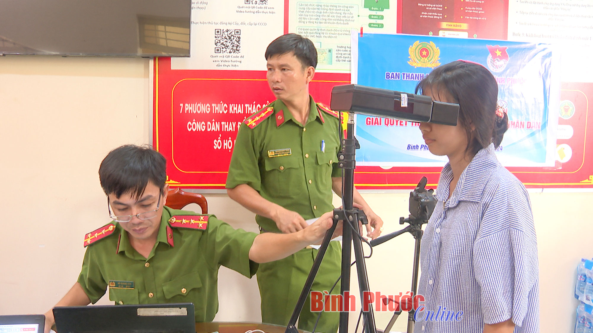 Chơn Thành: Ra quân “Ngày thứ 7 tình nguyện” làm thẻ căn cước cho trẻ em