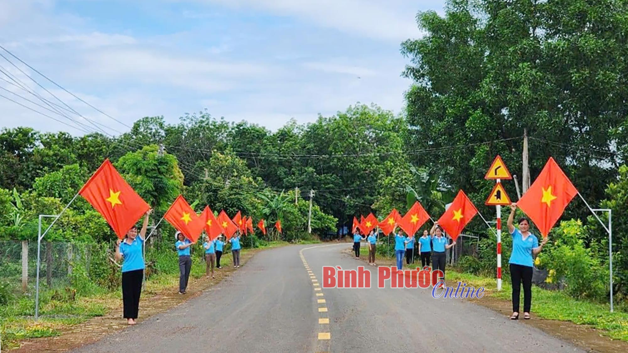 Cờ Tổ quốc: Trân quý và tự hào