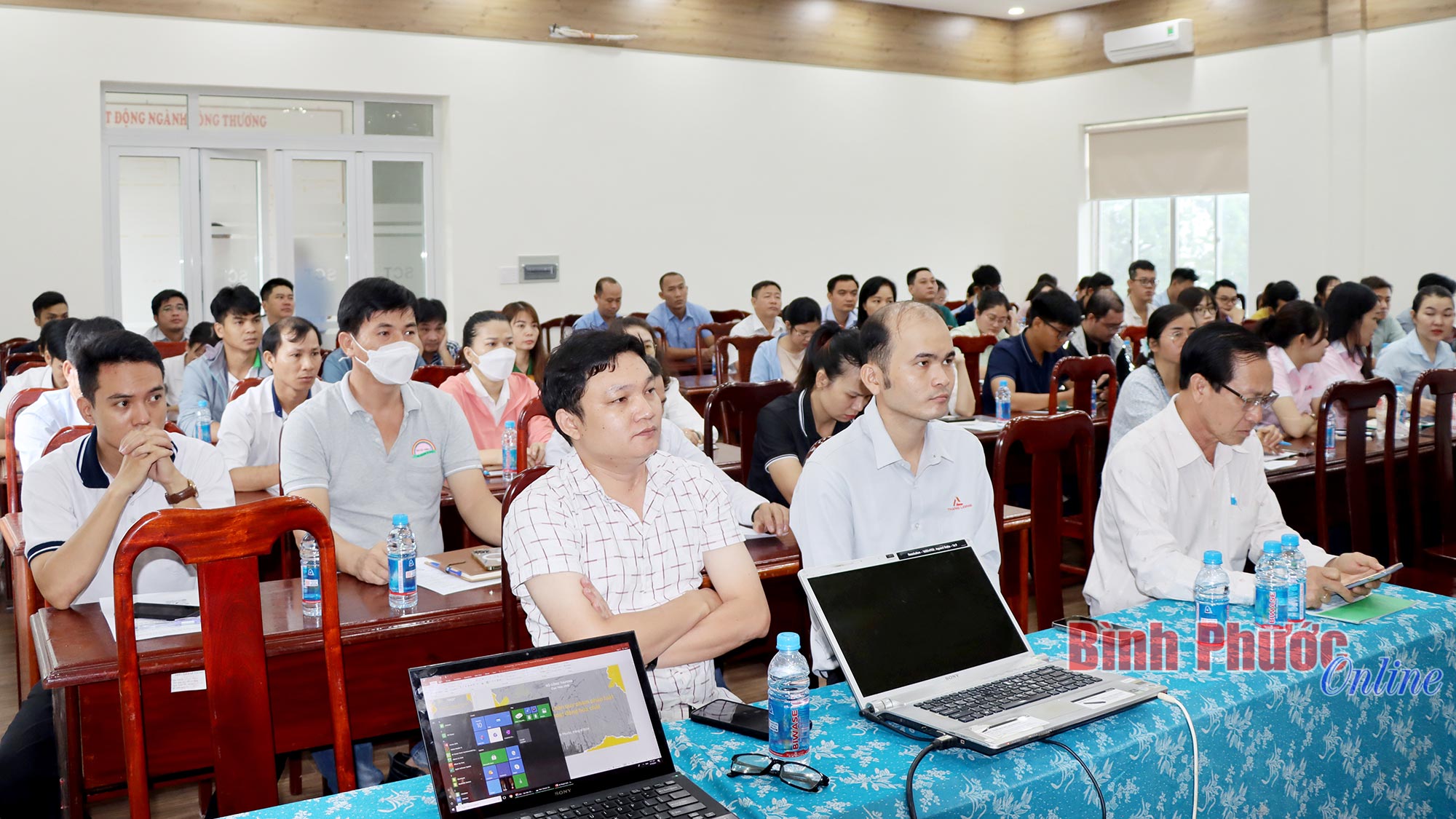 Hơn 100 người được tập huấn quy định pháp luật về lĩnh vực hóa chất