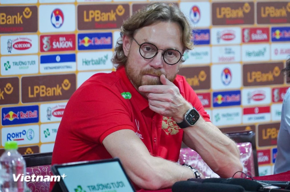Huấn luyện viên tuyển Nga Valery Karpin: “Việt Nam là đội có trình độ tốt"