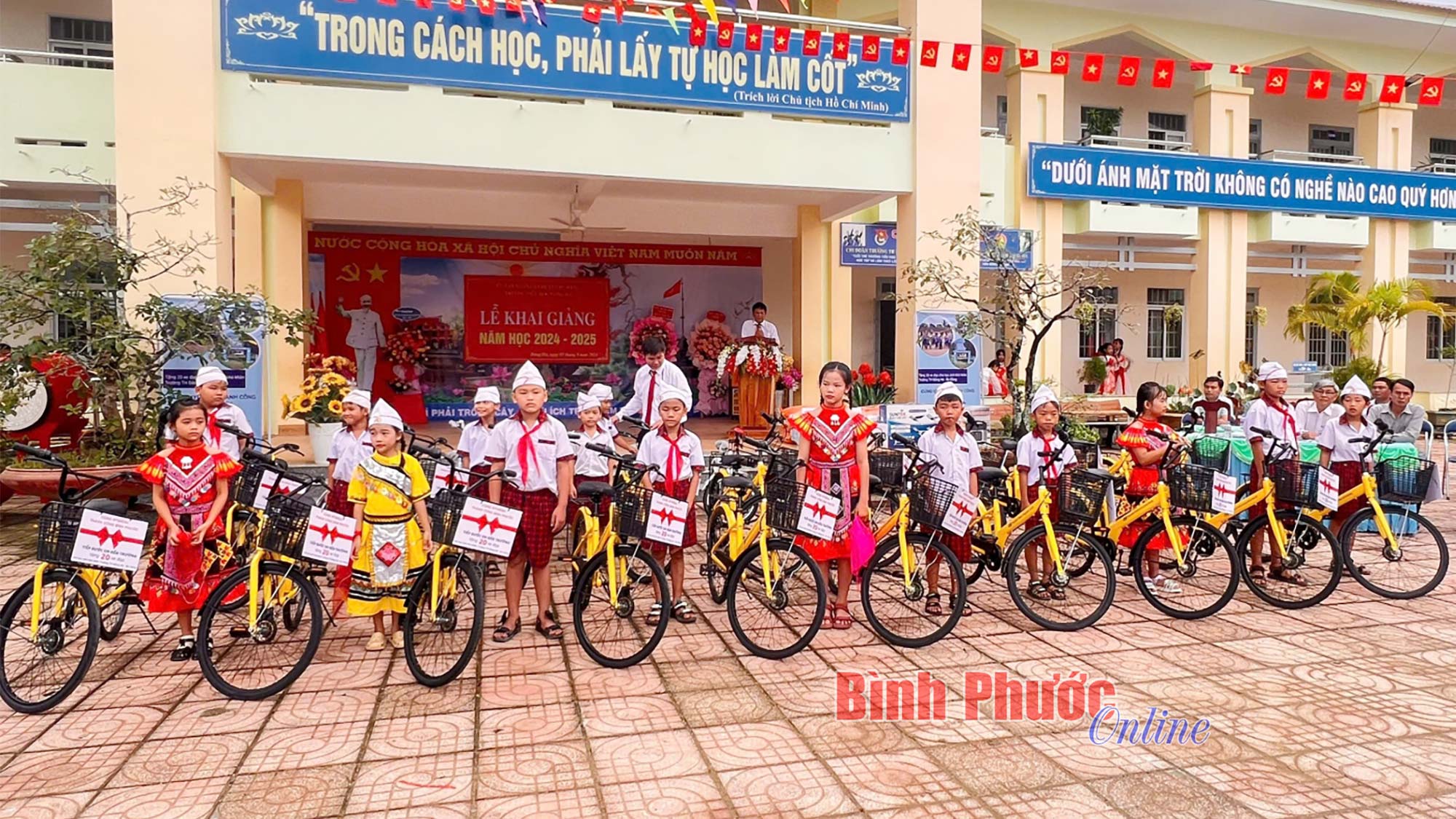 Hyundai Thành Công Bình Phước “Tiếp bước em đến trường”