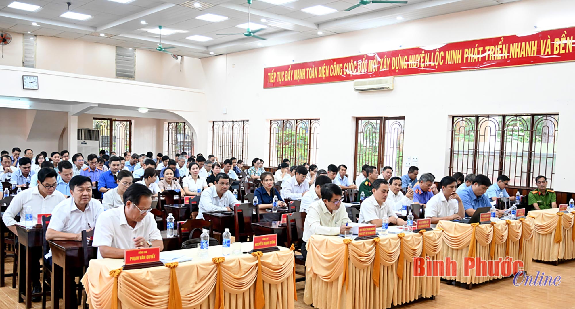 Lộc Ninh: Quán triệt, triển khai kế hoạch đại hội Đảng các cấp