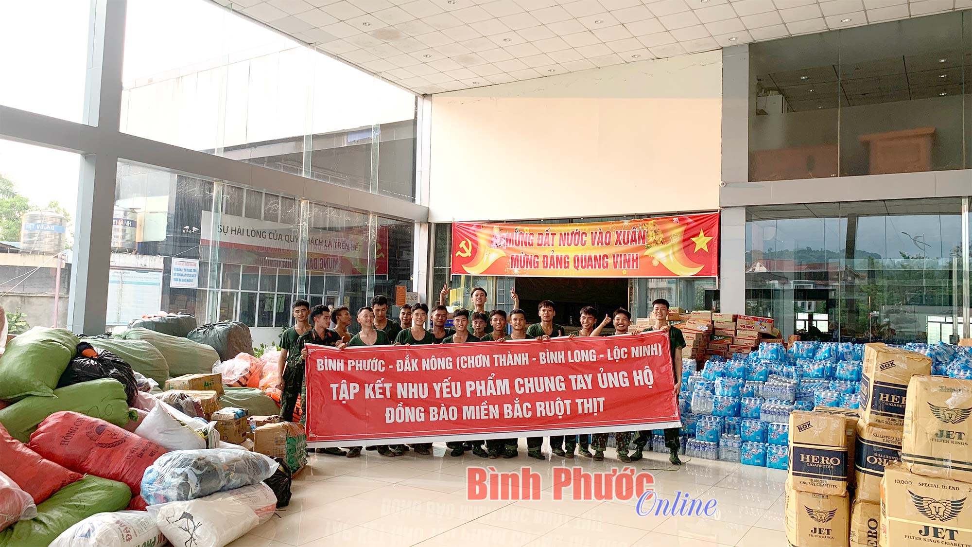 Nhiều chuyến hàng cứu trợ từ Bình Phước đã đến với bà con vùng lũ 