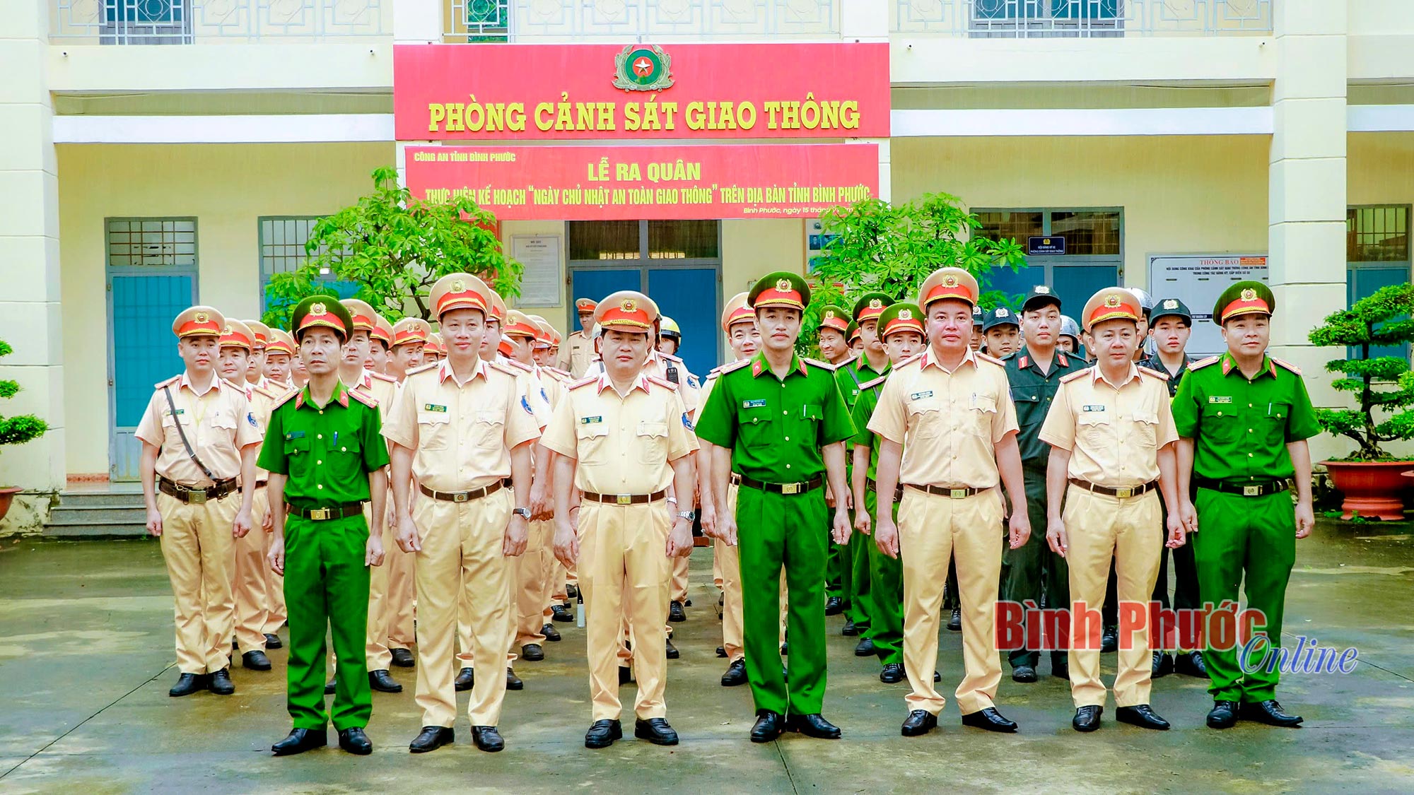 Ra quân "Ngày chủ nhật an toàn giao thông"