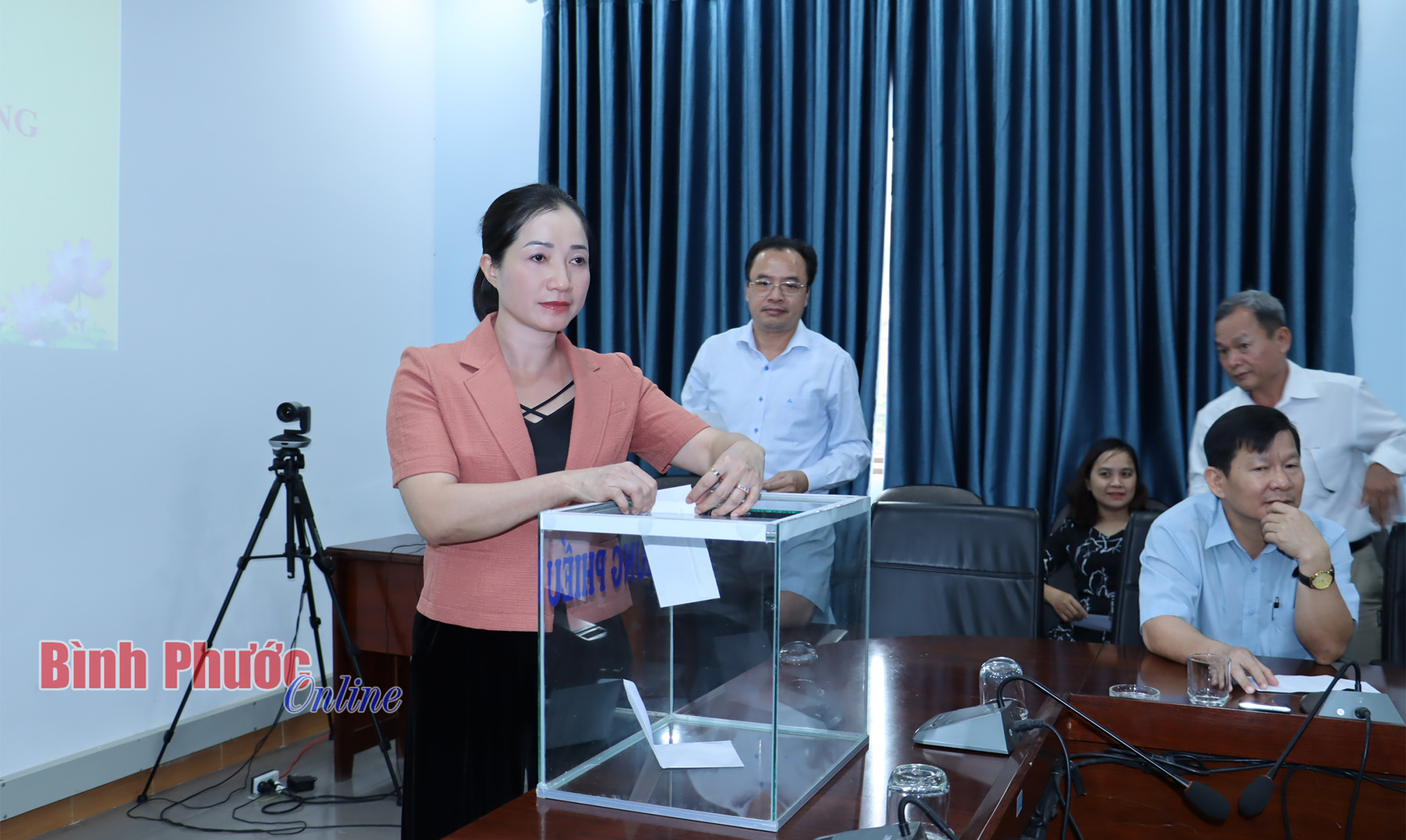 Sở Khoa học và Công nghệ phát động "Chung sức đồng lòng vượt bão"