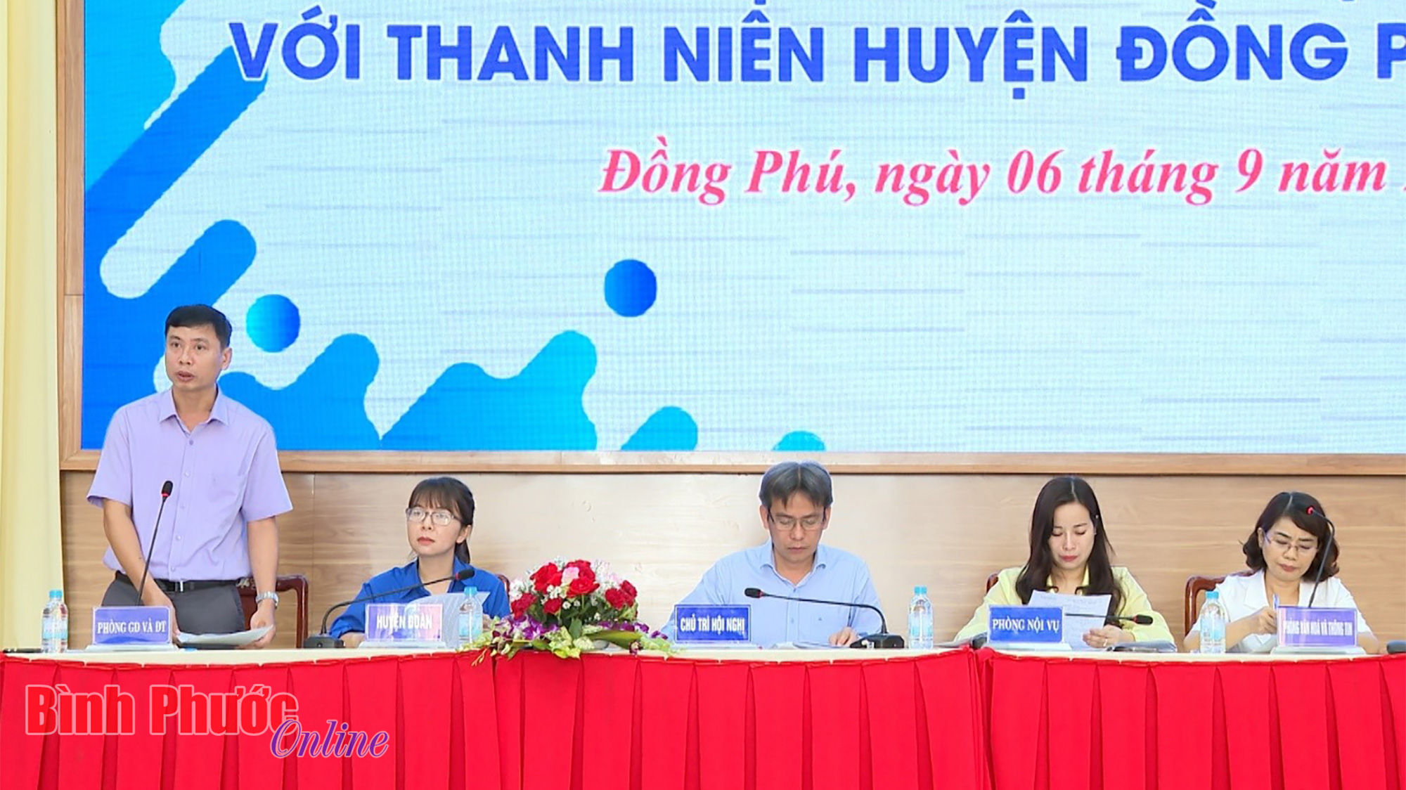 Đồng Phú: Đối thoại giữa lãnh đạo huyện với thanh niên về bảo tồn văn hóa