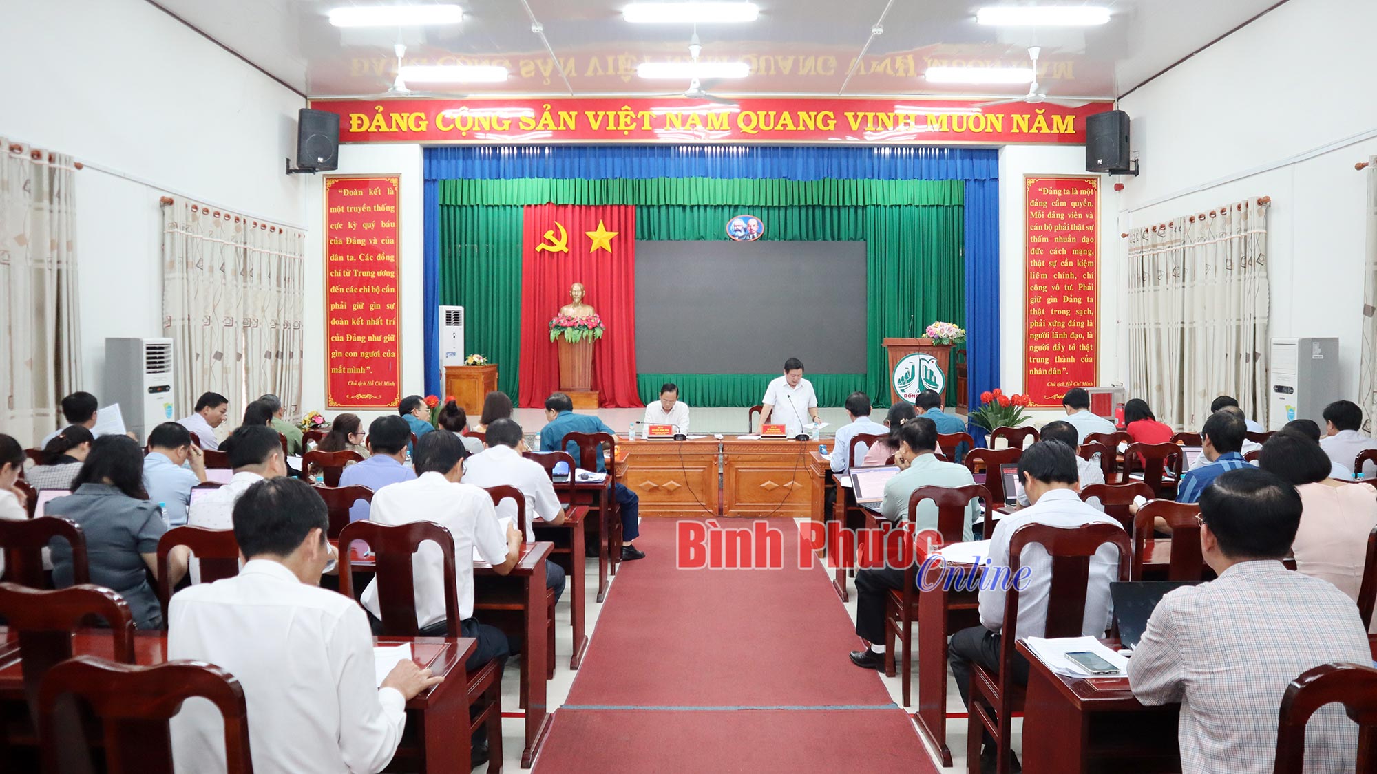 Thành ủy Đồng Xoài triển khai nhiệm vụ chuẩn bị cho đại hội Đảng bộ thành phố 