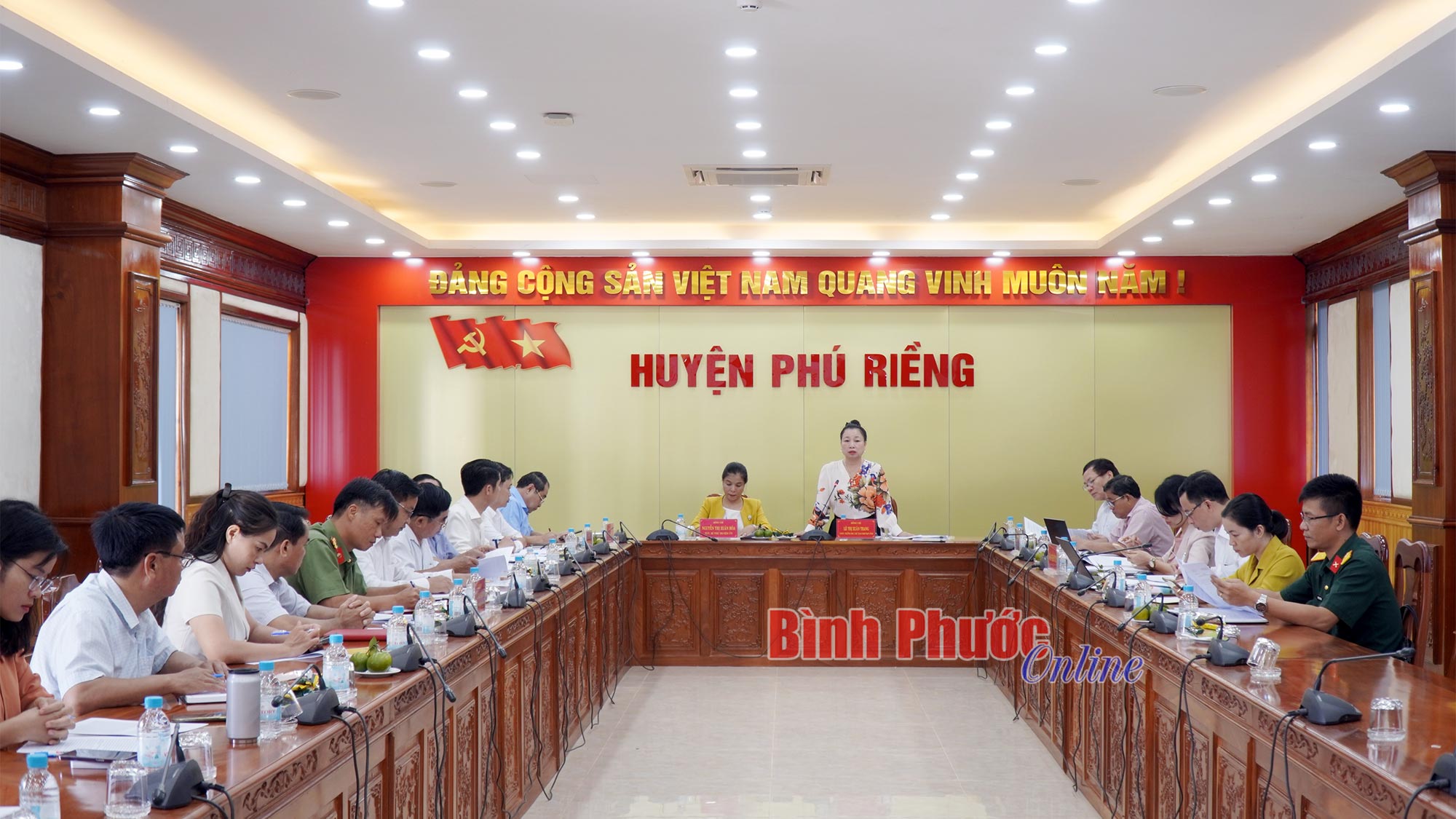 Tiếp tục đẩy mạnh cải cách hành chính, xây dựng chính quyền thân thiện