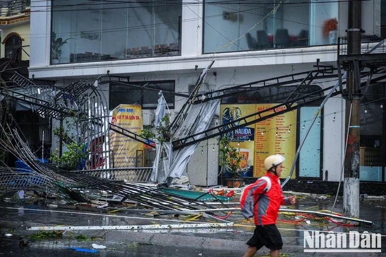 Tính đến 17 giờ ngày 7-9, có 4 người chết do bão số 3