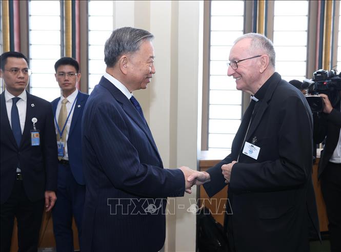 Tổng Bí thư, Chủ tịch nước Tô Lâm gặp Thủ tướng Tòa thánh Vatican 