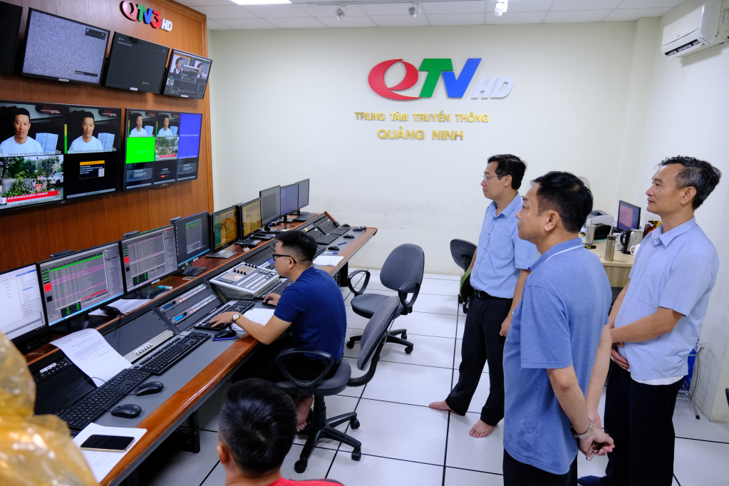 Trung tâm Truyền thông tỉnh đảm bảo duy trì thông tin trên các hạ tầng về bão số 3