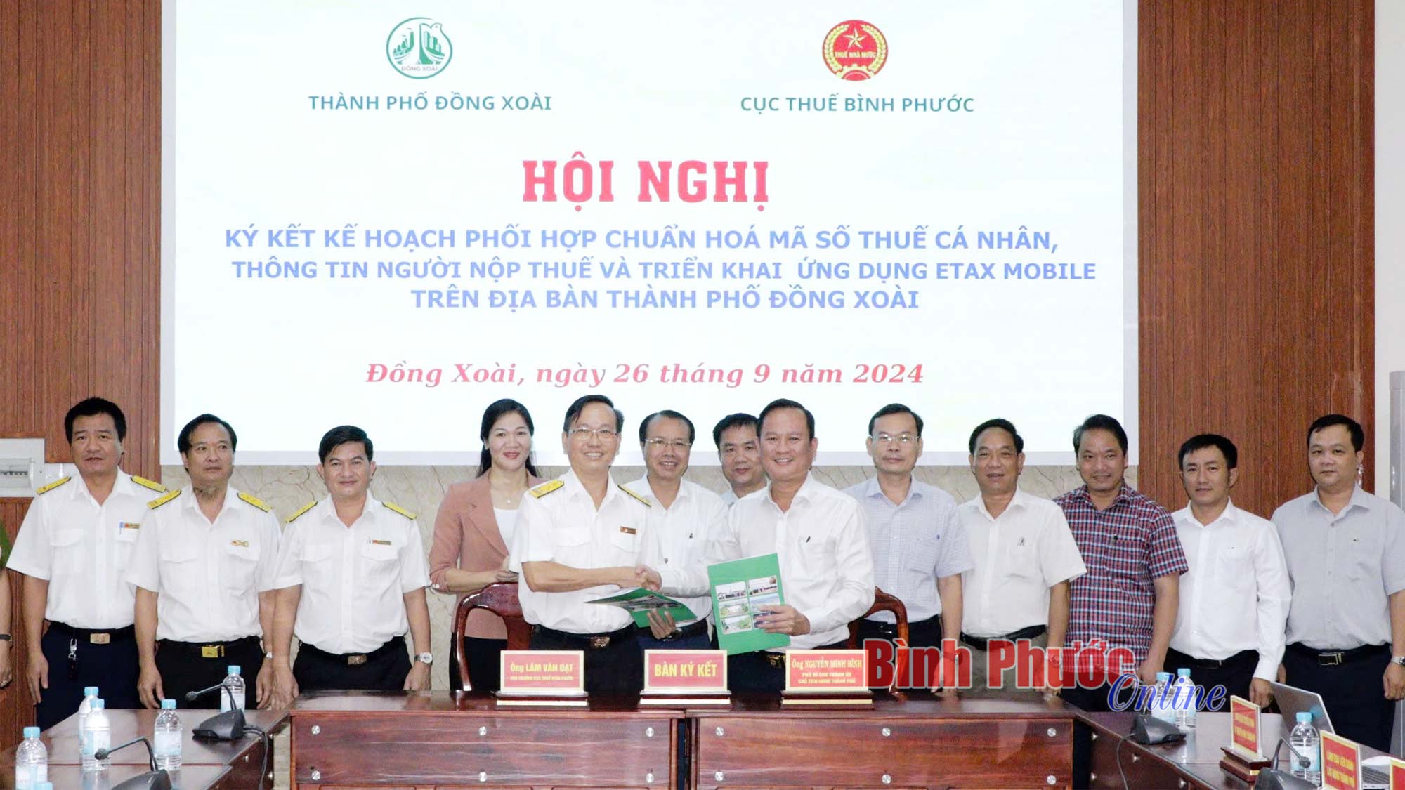 UBND thành phố Đồng Xoài ký kết phối hợp với Cục Thuế tỉnh 