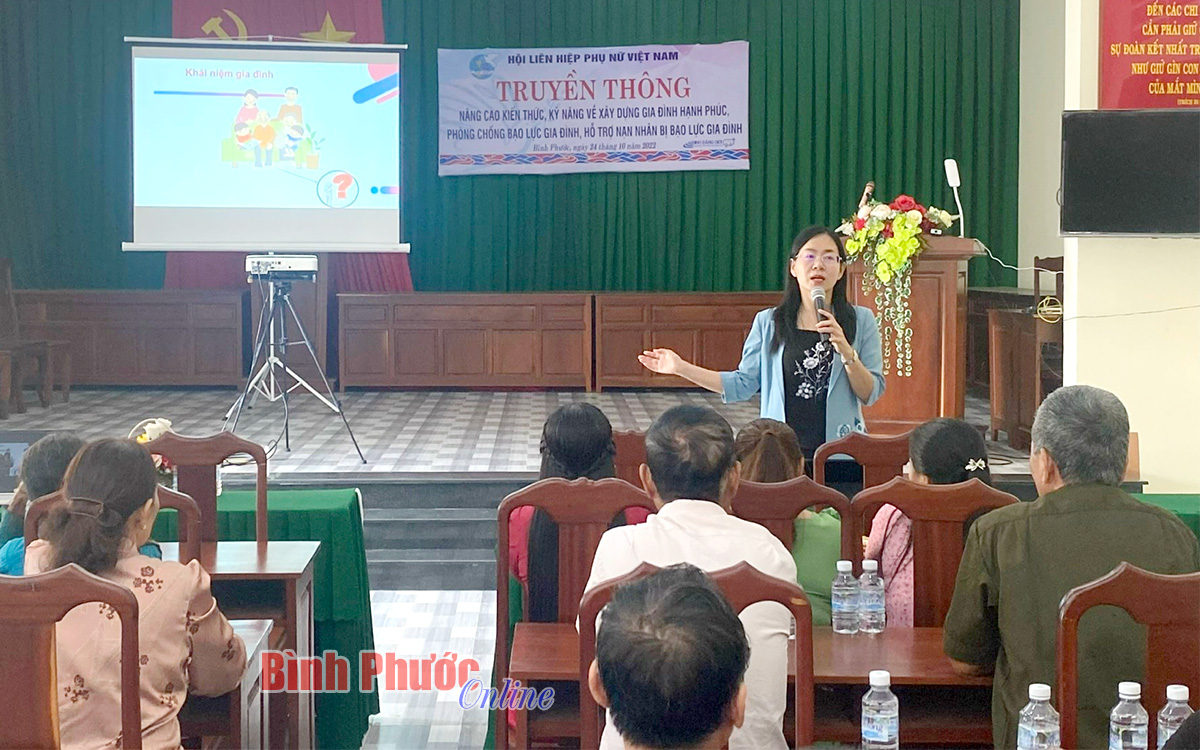 Truyền thông nâng cao kiến thức xây dựng gia đình hạnh phúc tại Lộc Ninh