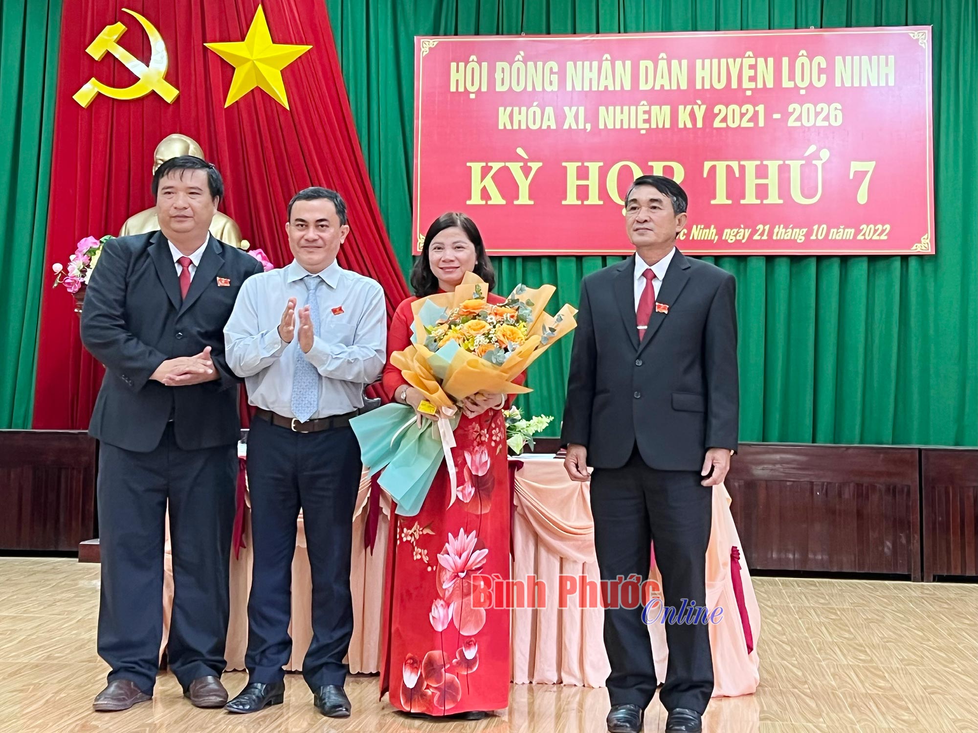 Bà Lê Thị Ánh Tuyết được Bầu Giữ Chức Phó Chủ Tịch Ubnd Huyện Lộc Ninh Binh Phuoc Tin Tuc 