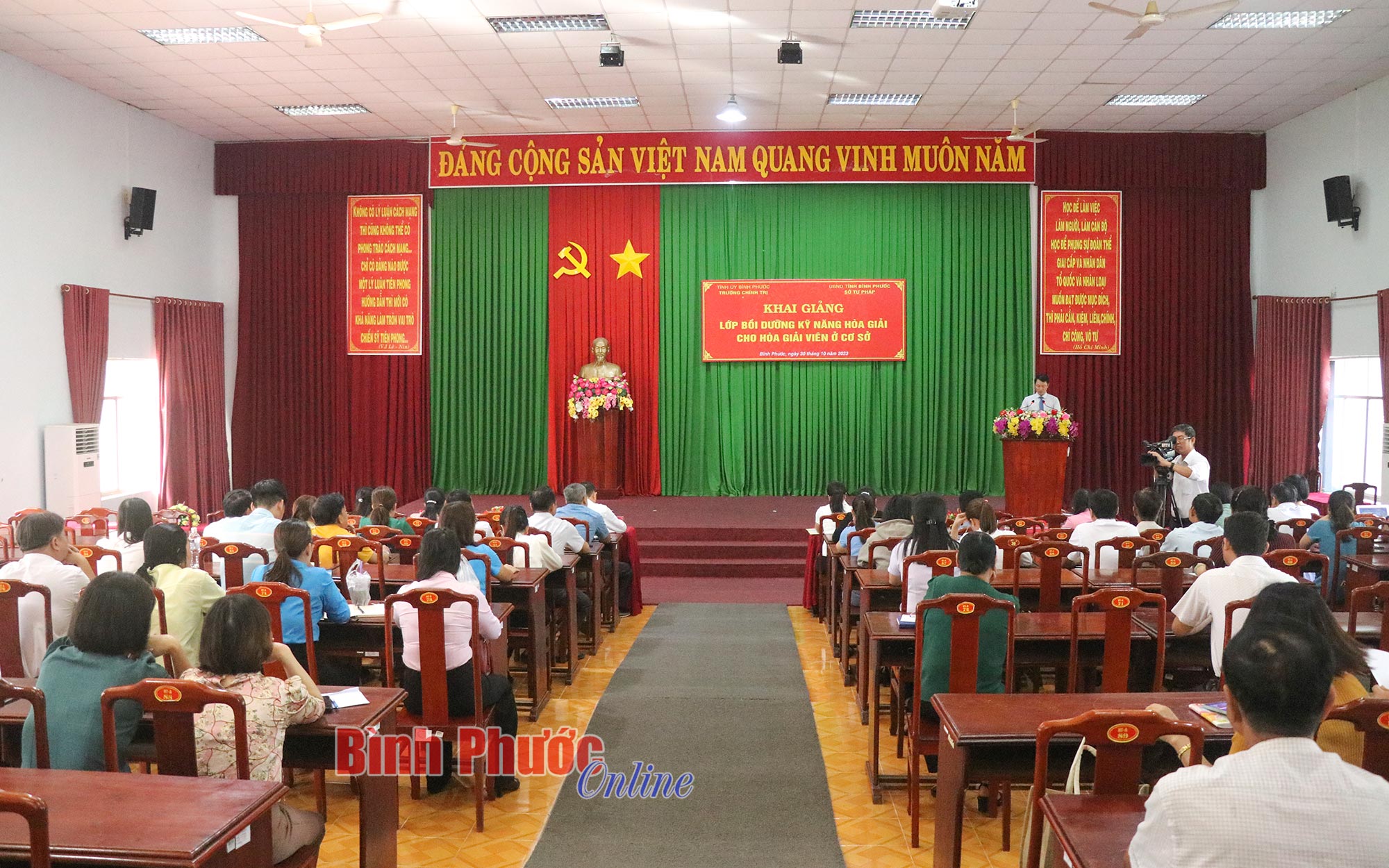 112 học viên tham gia lớp bồi dưỡng kỹ năng hòa giải