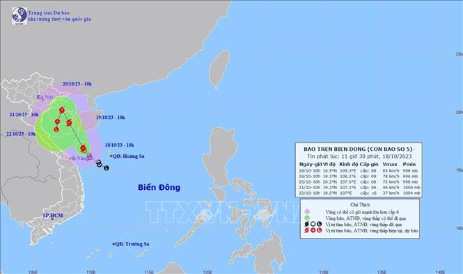 Bão số 5 cách đất liền khu vực Quảng Trị đến Thừa Thiên