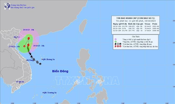 Bão số 5 di chuyển theo hướng Bắc với tốc độ khoảng 10km/giờ