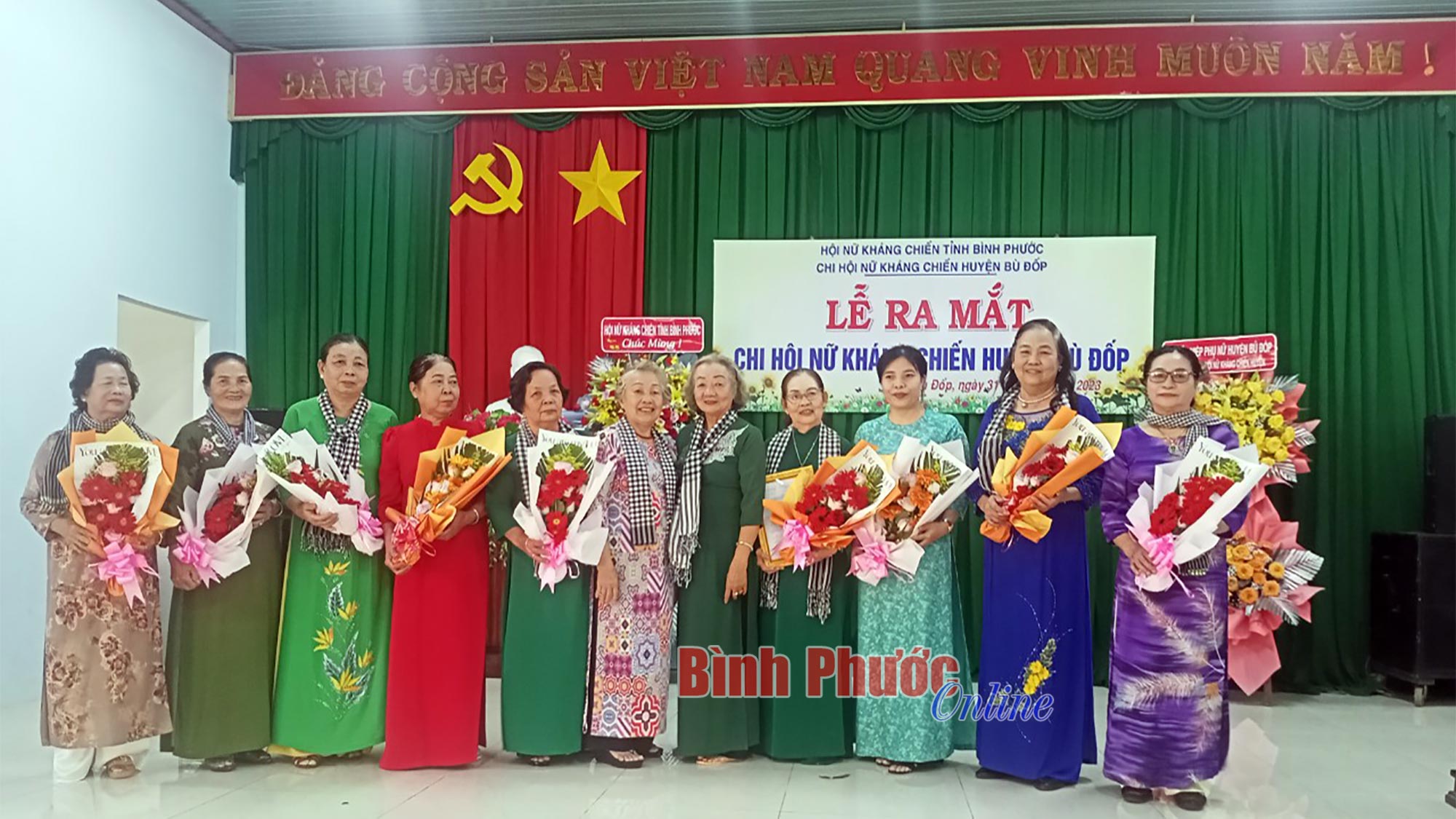 Ra mắt Chi hội Nữ kháng chiến huyện Bù Đốp