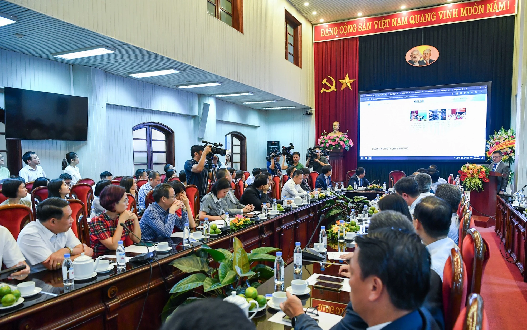 Khai trương chuyên trang Thương hiệu quốc gia trên Báo Nhân Dân ảnh 5