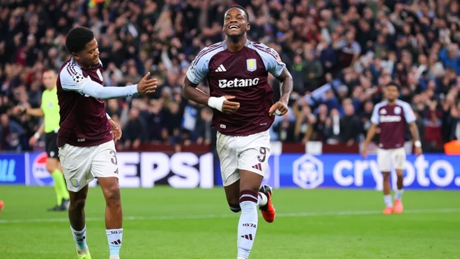 Aston Villa gây bất ngờ khi leo lên ngôi đầu Champions League. (Nguồn: Getty Images) Aston_Villa_2310.jpg