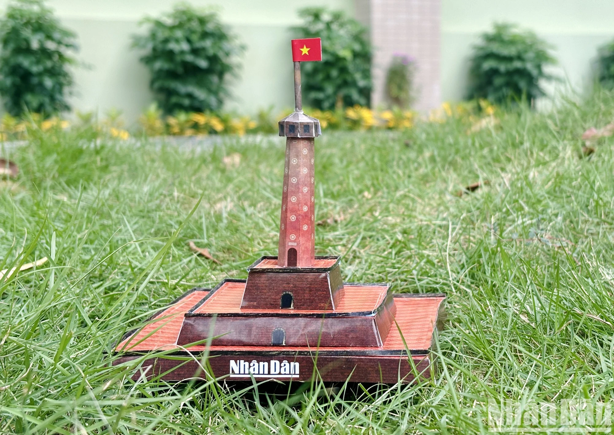 [Ảnh] Hàng nghìn người tham quan Triển lãm tương tác Cột cờ Hà Nội ảnh 6