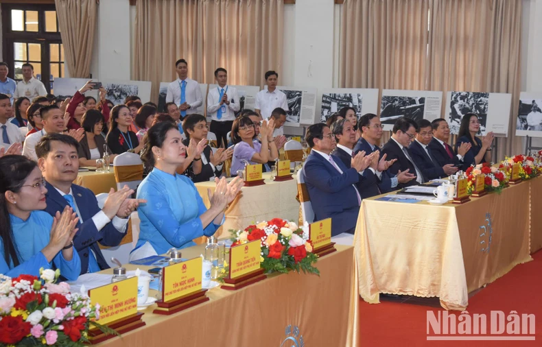 Phát huy hơn nữa vai trò của Phụ nữ Việt Nam trong kỷ nguyên vươn mình của dân tộc ảnh 3