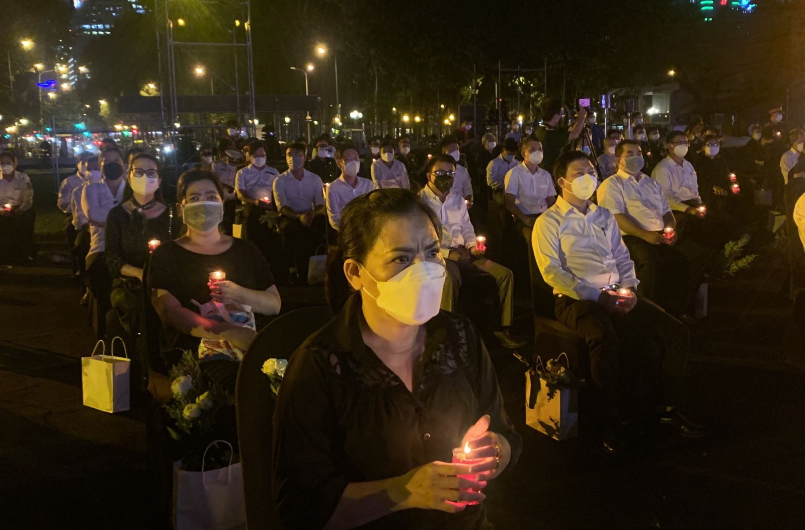 Ch&uacute; th&iacute;ch ảnh