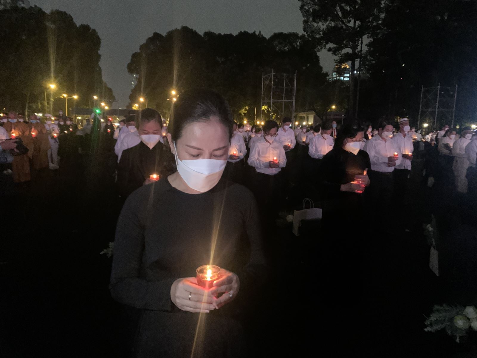 Ch&uacute; th&iacute;ch ảnh