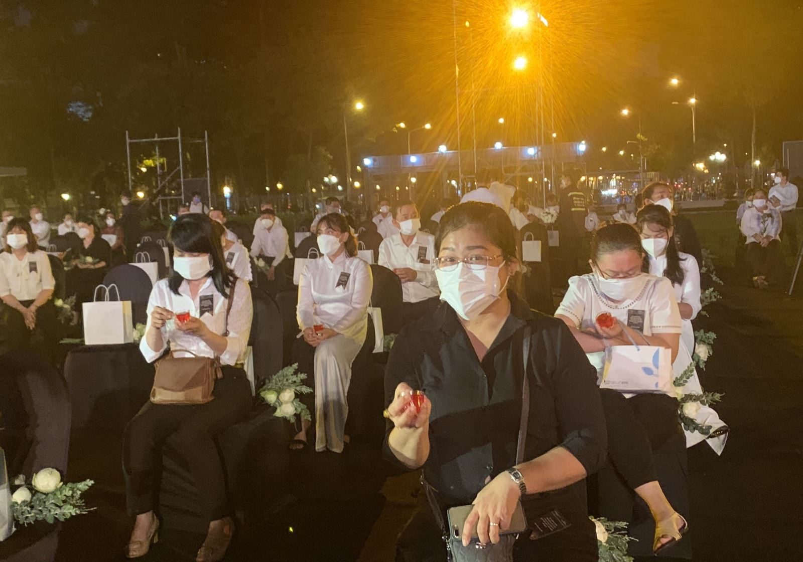 Ch&uacute; th&iacute;ch ảnh