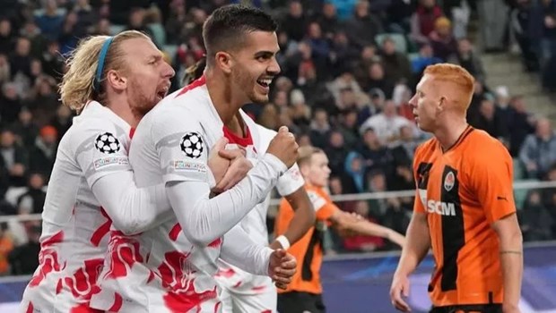 Xac dinh xong 16 doi bong gop mat o vong 1/8 Champions League hinh anh 2