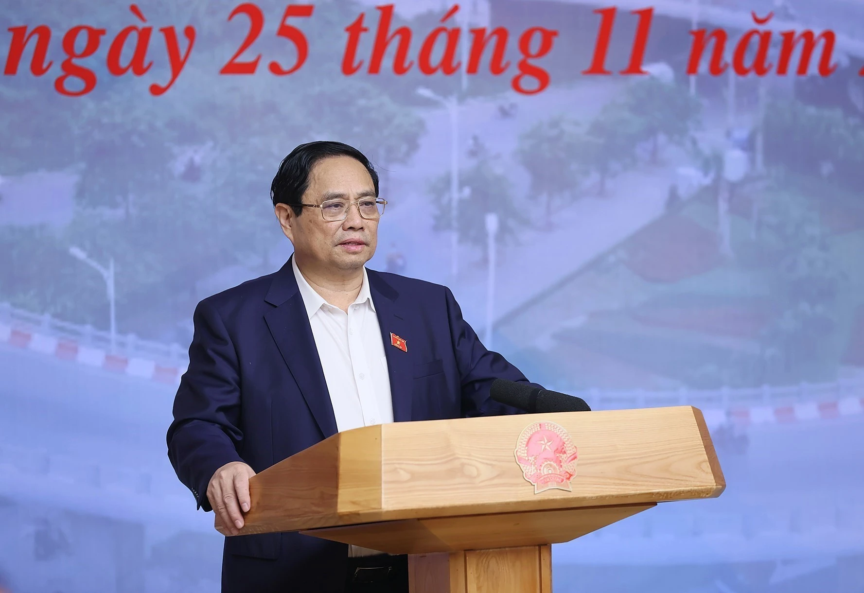 Thủ tướng Phạm Minh Chính chủ trì phiên họp. (Ảnh: Dương Giang/TTXVN) TTXVN_2511Thutuong3.jpg