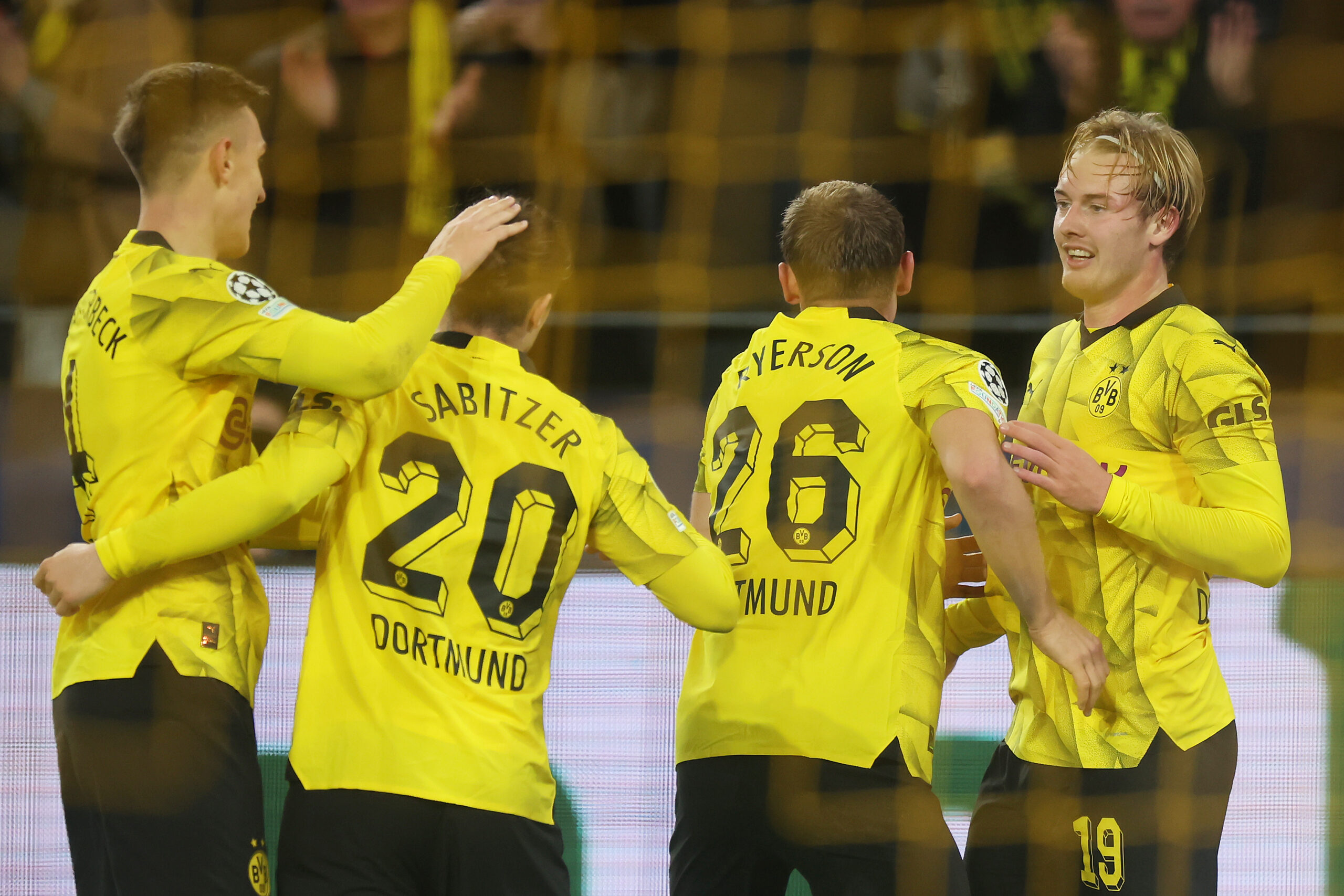 Kết quả Champions League: Căng thẳng cuộc đua ở 'bảng tử thần' hình ảnh 2 Ket qua Champions League: Cang thang cuoc dua o 'bang tu than' hinh anh 2