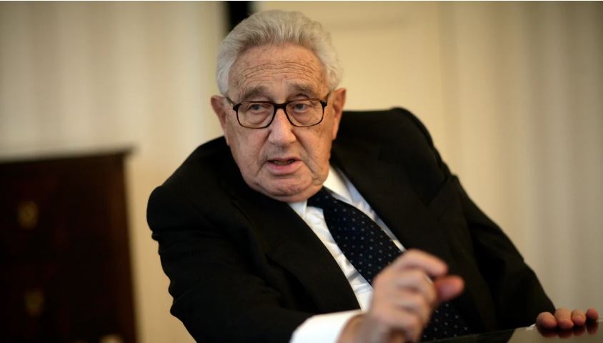 Cựu Ngoại trưởng Mỹ Henry Kissinger qua đời ở tuổi 100