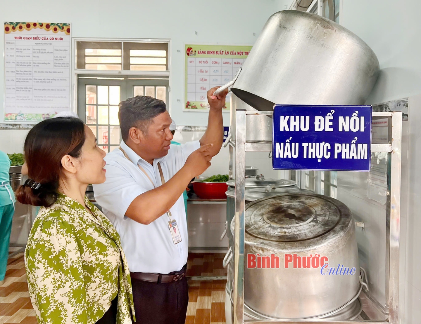 Đảm bảo an toàn thực phẩm trường học