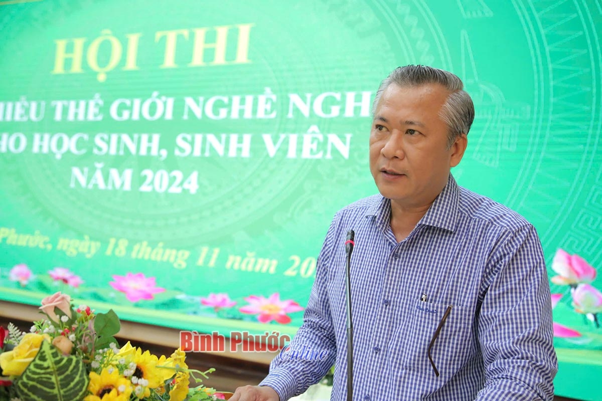 Gần 500 học sinh, sinh viên thi tìm hiểu về thế giới nghề nghiệp