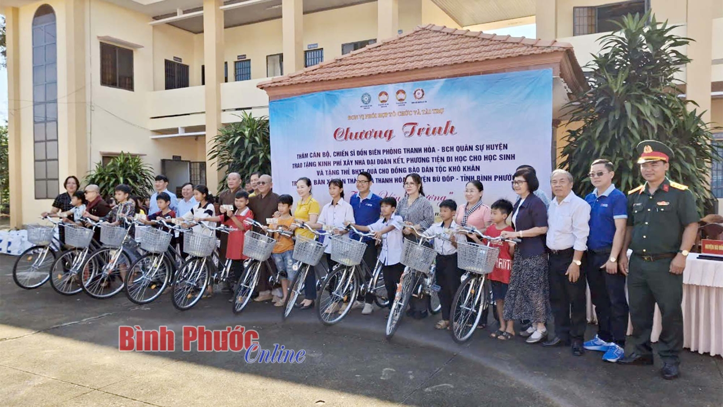 383 triệu đồng hỗ trợ học sinh nghèo huyện Bù Đăng, Bù Đốp