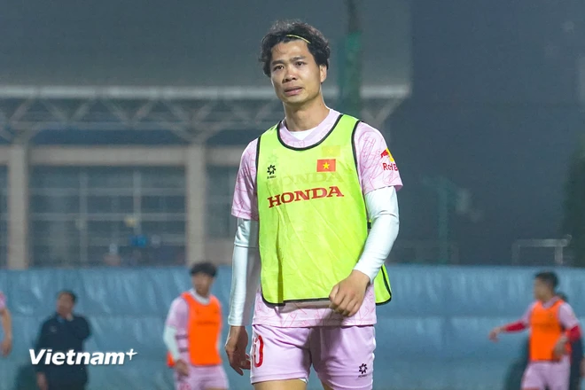 Màn tỏa sáng muộn ở Trường Tươi Bình Phước là không đủ để giúp Công Phượng góp mặt trong danh sách đề cử. (Ảnh: Việt Anh/Vietnam+) vnp_cpxn.png