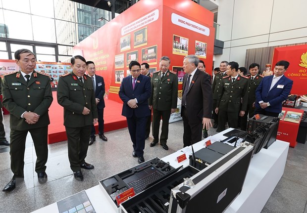 Xay dung nguoi cong an nhan dan co trai tim nong, cai dau lanh hinh anh 4