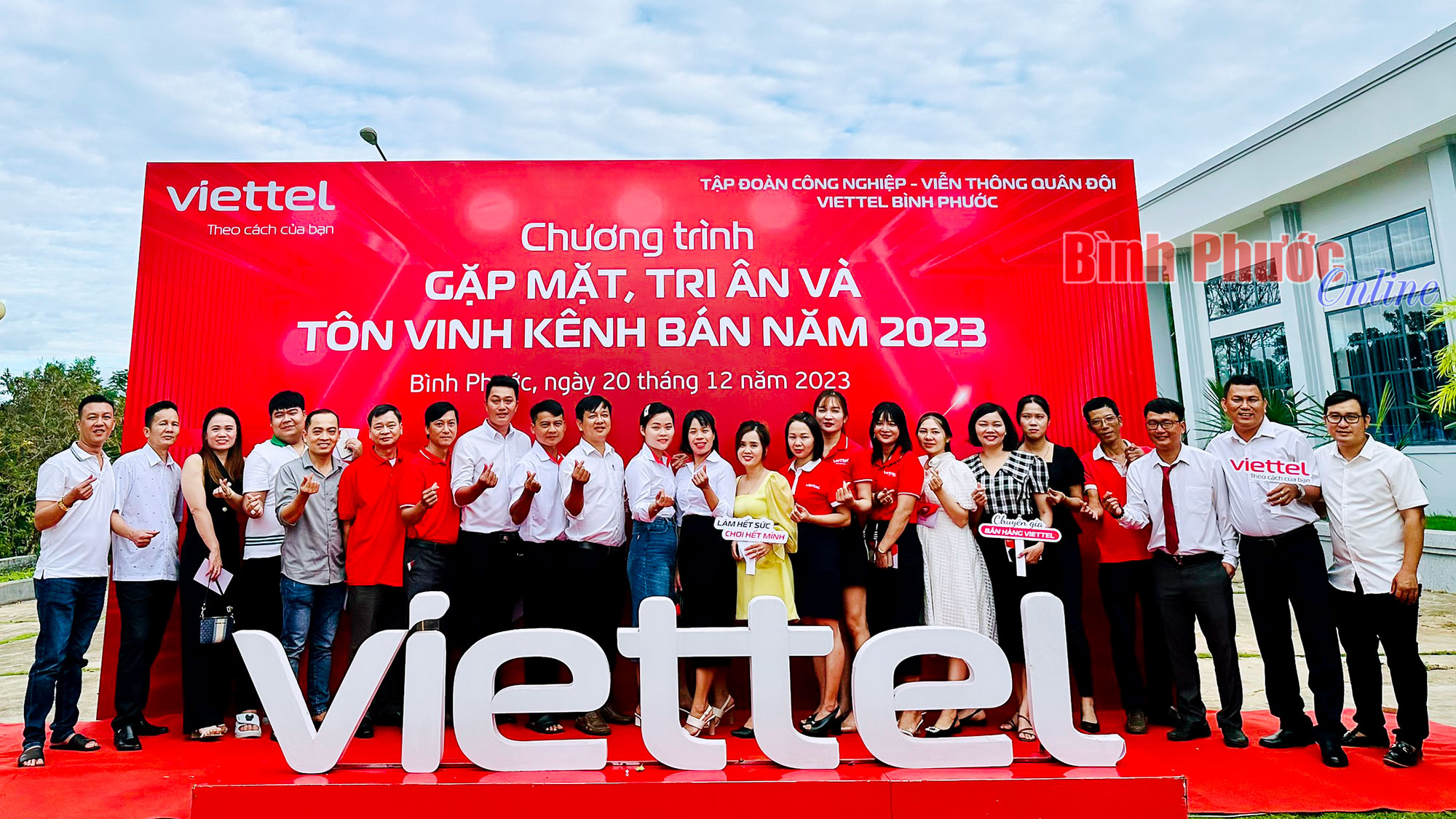 Viettel Bình Phước gặp mặt, tôn vinh kênh bán hàng năm 2023