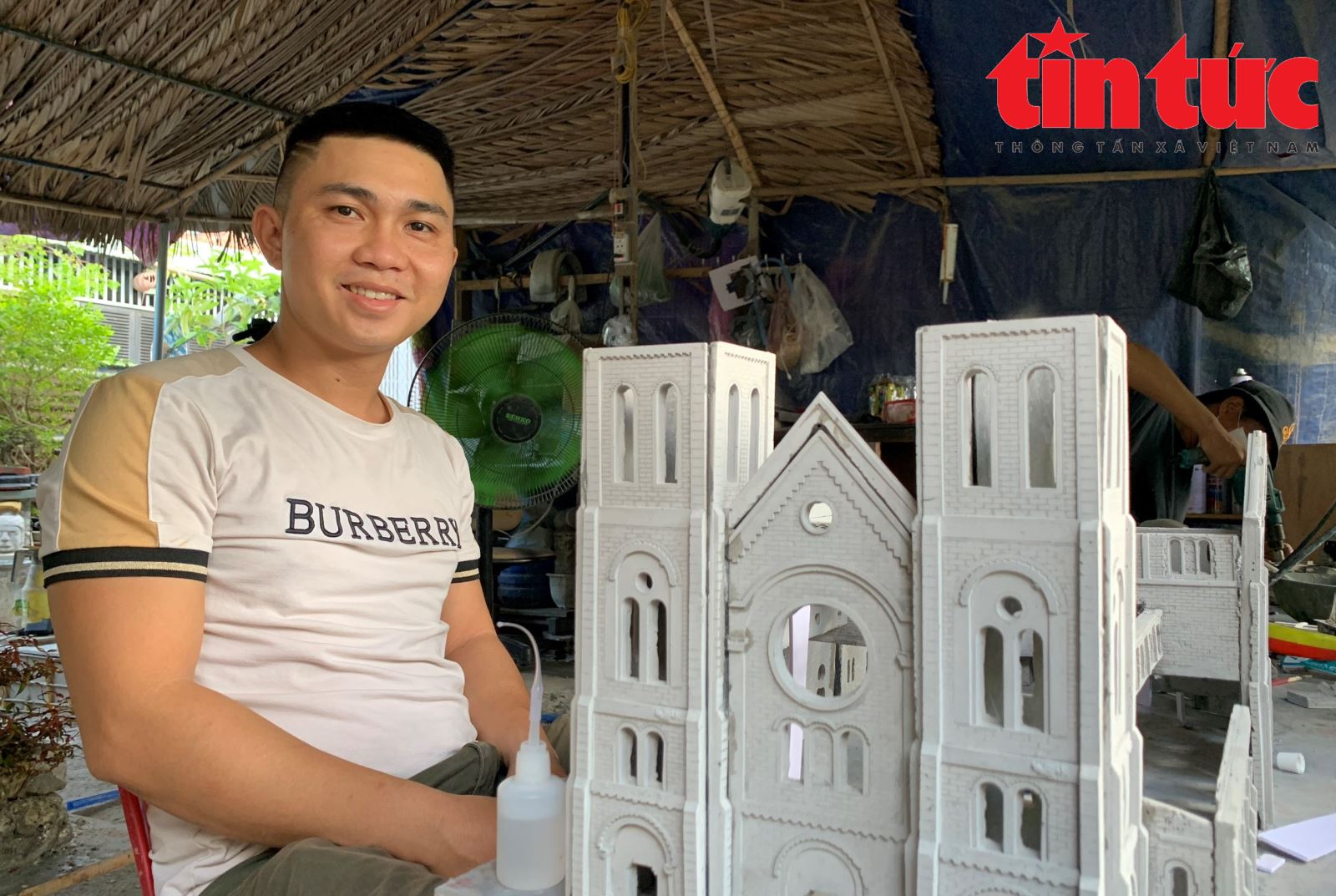 Ch&uacute; th&iacute;ch ảnh