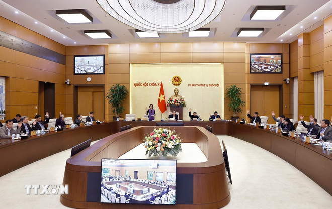 ttxvn-uy-ban-thuong-vu-quoc-hoi-xem-xet-quyet-dinh-mot-so-van-de-tai-chinh-ngan-sach10-resize.jpg