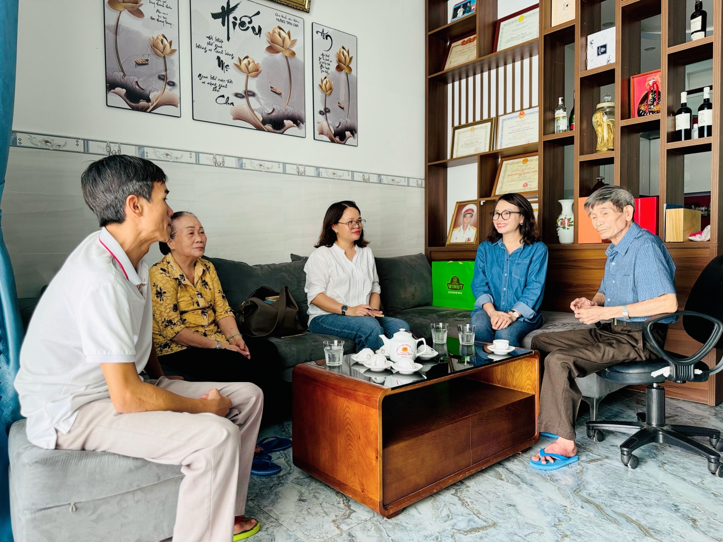 Mua nha truoc 30 tuoi o TP.HCM, Ha Noi, giac mo co xa voi? hinh anh 1 