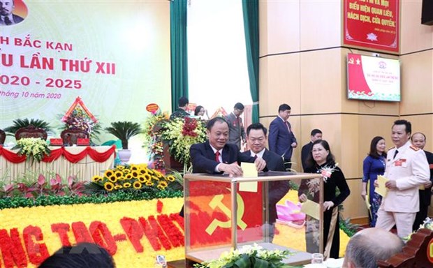 Công tác cán bộ luôn được Đảng chú trọng và có nhiều đổi mới hình ảnh 1 Cong tac can bo luon duoc Dang chu trong va co nhieu doi moi hinh anh 1