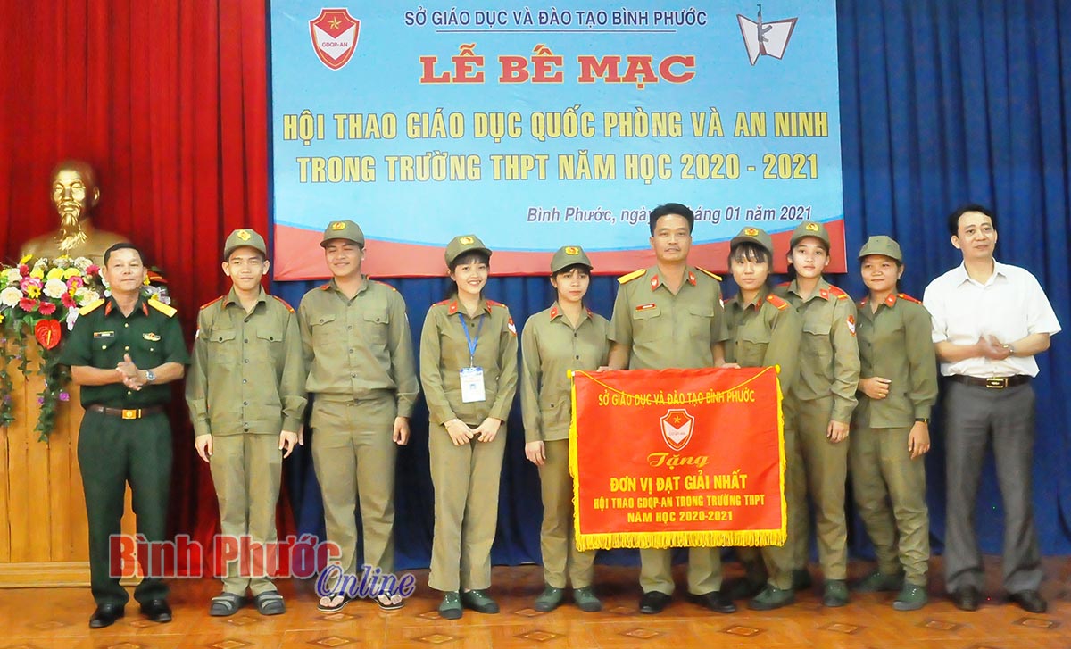 Trường THPT Thanh Hòa đoạt giải nhất toàn đoàn Hội thao quốc phòng