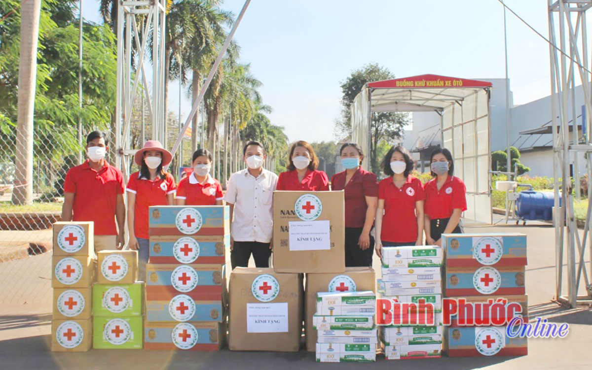 Hội Chữ thập đỏ tỉnh thăm Bệnh viện dã chiến Bình Long