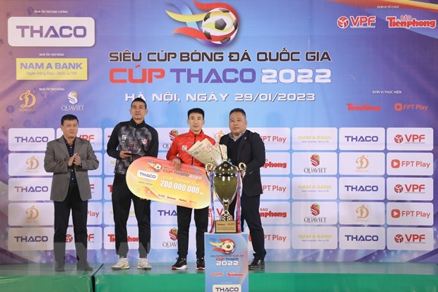 Can canh Ha Noi gianh Sieu cup Quoc gia, thiet lap ky luc moi hinh anh 11