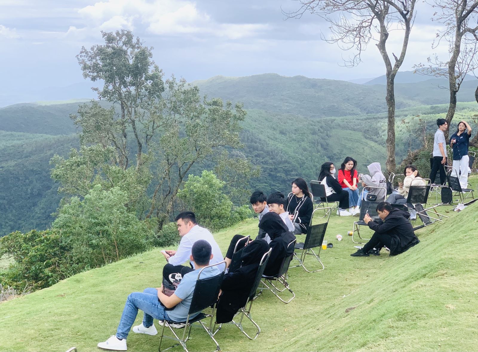 Ch&uacute; th&iacute;ch ảnh