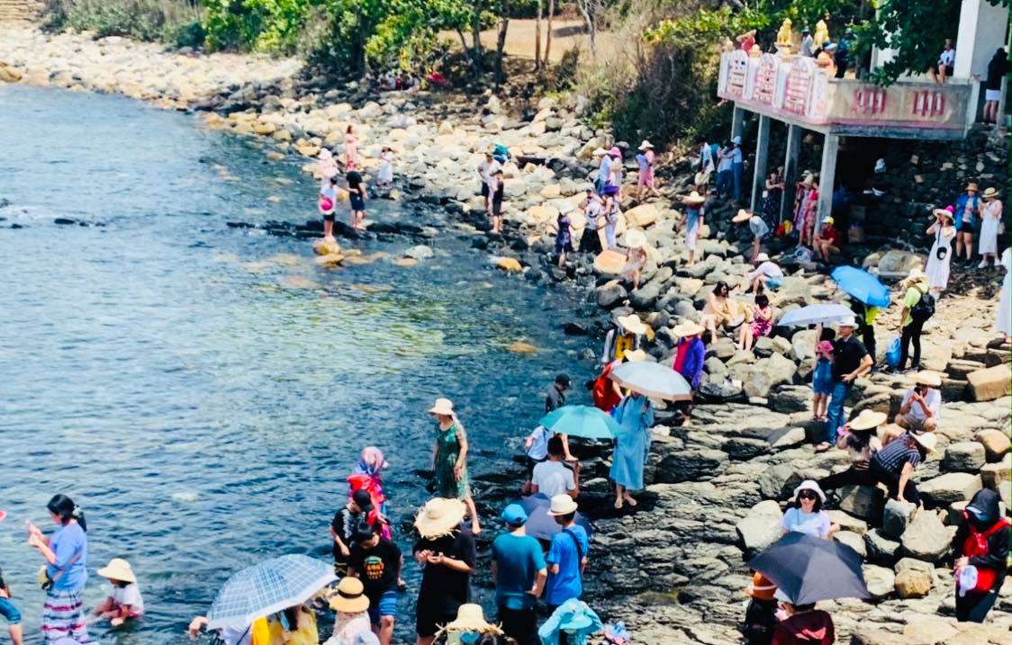 Ch&uacute; th&iacute;ch ảnh