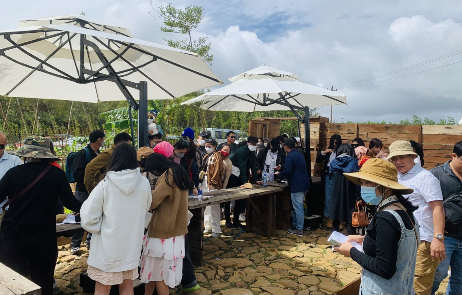 Ch&uacute; th&iacute;ch ảnh