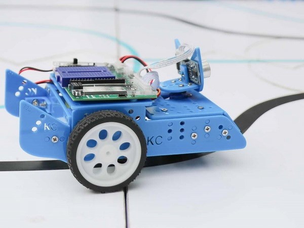 Viet Nam duoc cu 20 doi duVEX Robotics World Championship 2023 hinh anh 1
